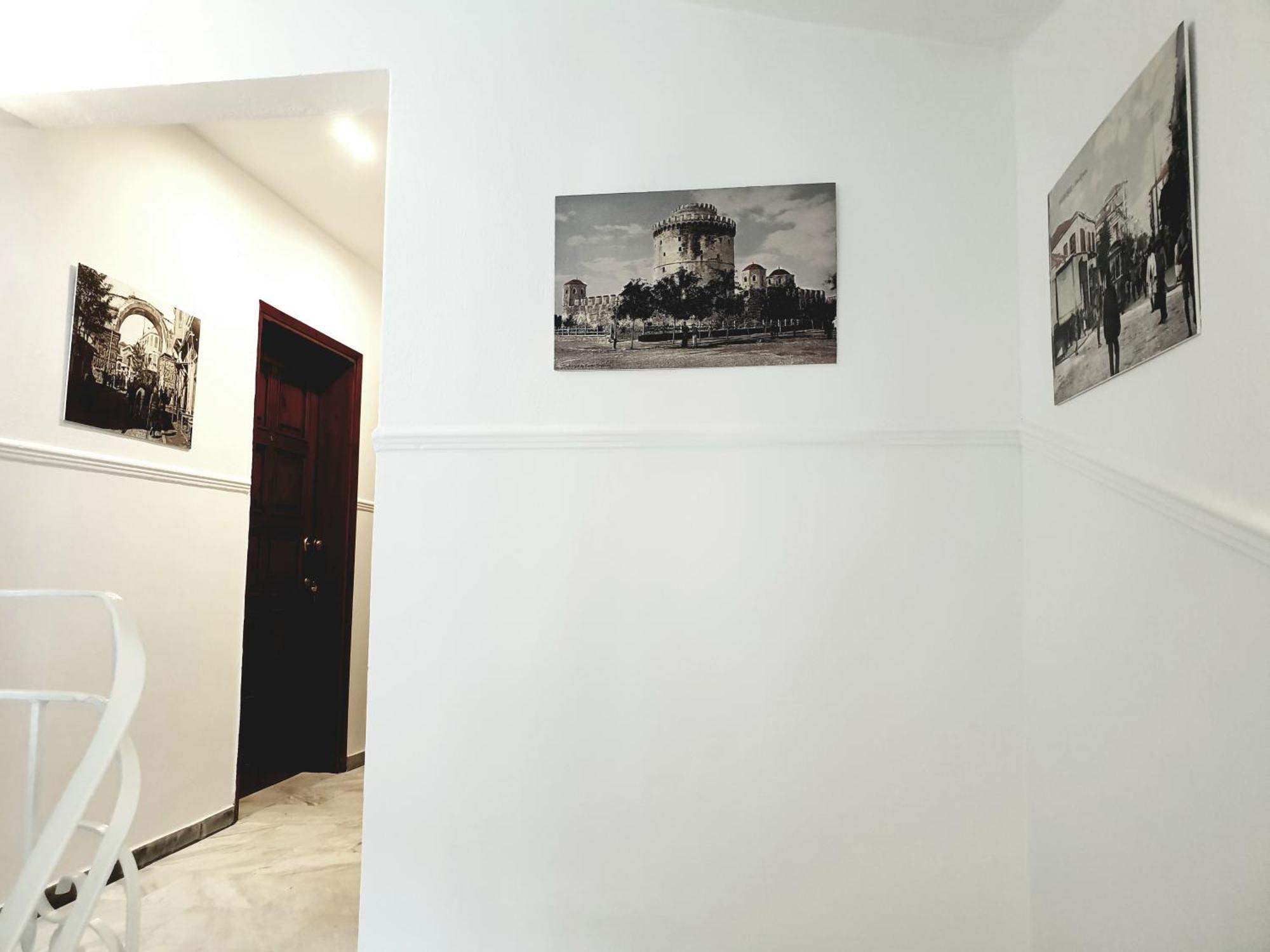 Eantos Studios And Suites Peraía Exteriör bild